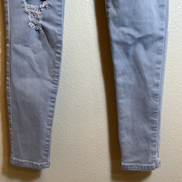 AMERICAN Eagle Outfitters Super Stretch Grey Distressed Jeans - Picture 5 of 15